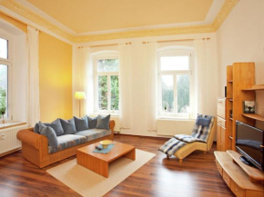 Отель Alluring Villa in Grunhainichen Borstendorf with Terrace  Лойбсдорф